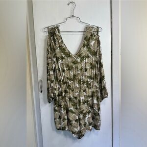 Cute Romper ~ Pineapple print 🍍 ~ Size L